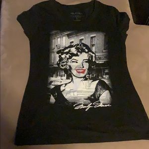 Marilyn Monroe top